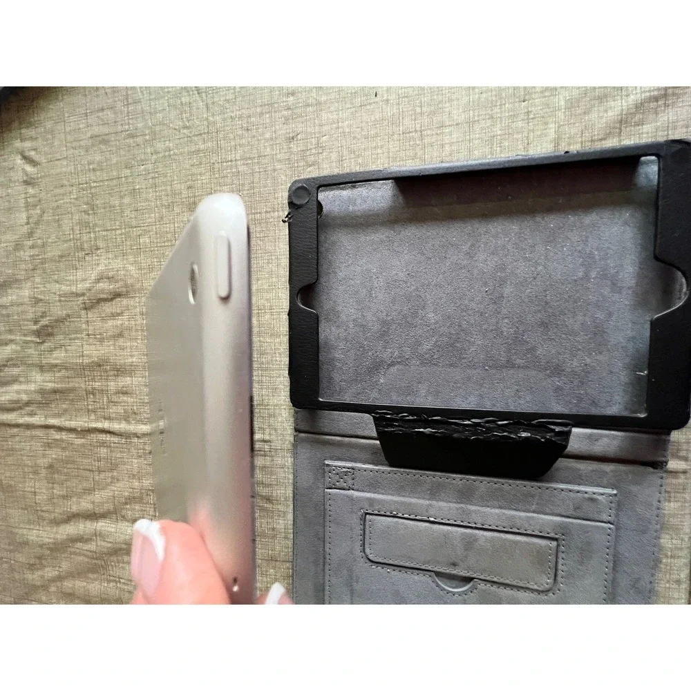 Apple iPad Mini 1st Gen A1432 Silver White WiFi 7.9 inch Tablet